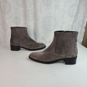 Aquatalia Oribella gray weatherproof suede western-style ankle booties Sz 8.5